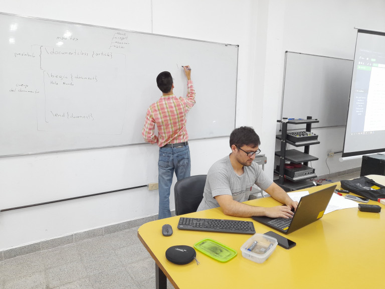 Programa de Tutorías entre Pares 2025 – Abierta la convocatoria a Estudiantes
