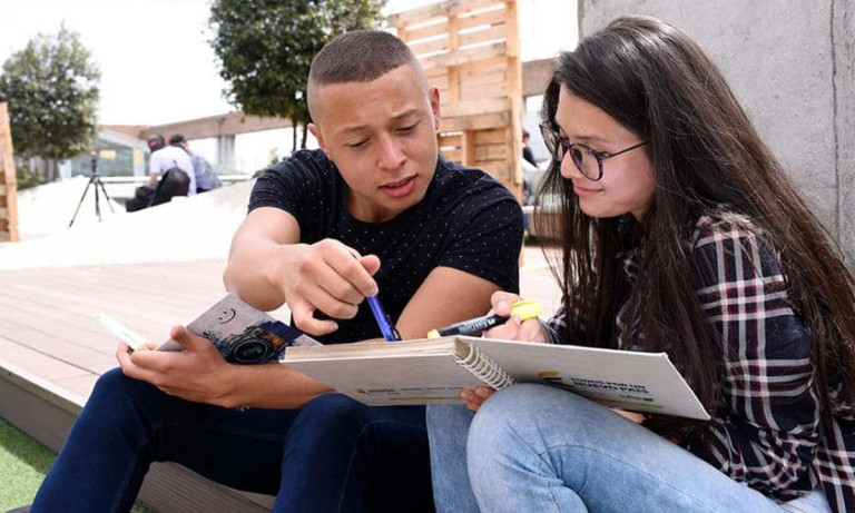 Convocatoria para becas de estudios de posgrado en Colombia