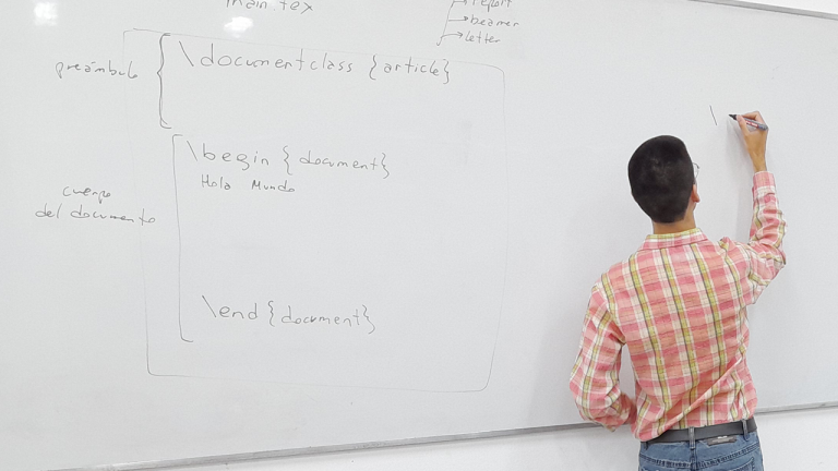 Concursos docentes para el Departamento Académico Macrosistemas