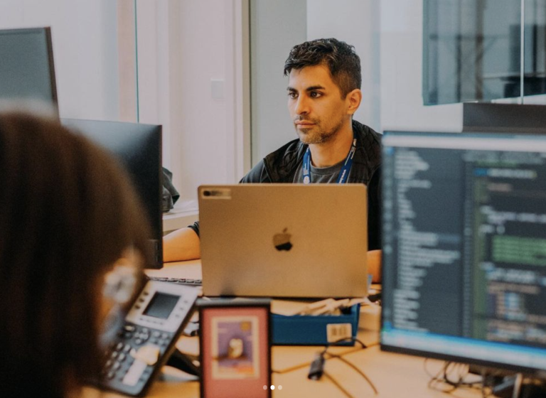 Un graduado de la FIUNER en la dirección de la Sociedad Internacional de Biología Computacional