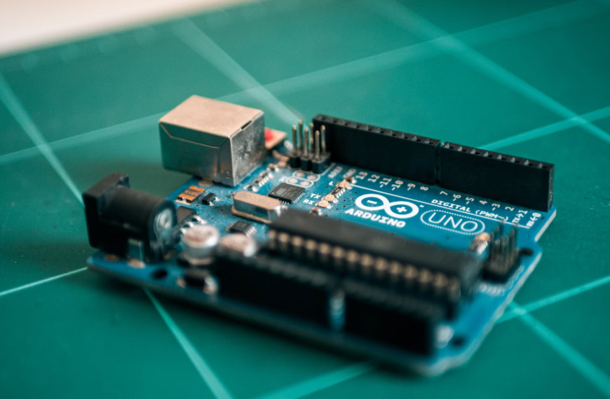 Comienza un curso de Prototipado de Aplicaciones usando Arduino