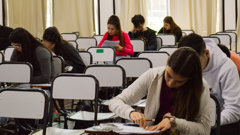 Órden de mérito en concursos de Ayudantes Estudiantes a la Docencia